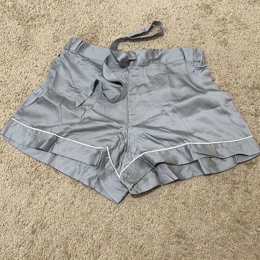 Ettitude Women's M Sateen Pajama Shorts Fog Gray Contemporary Minimalist New